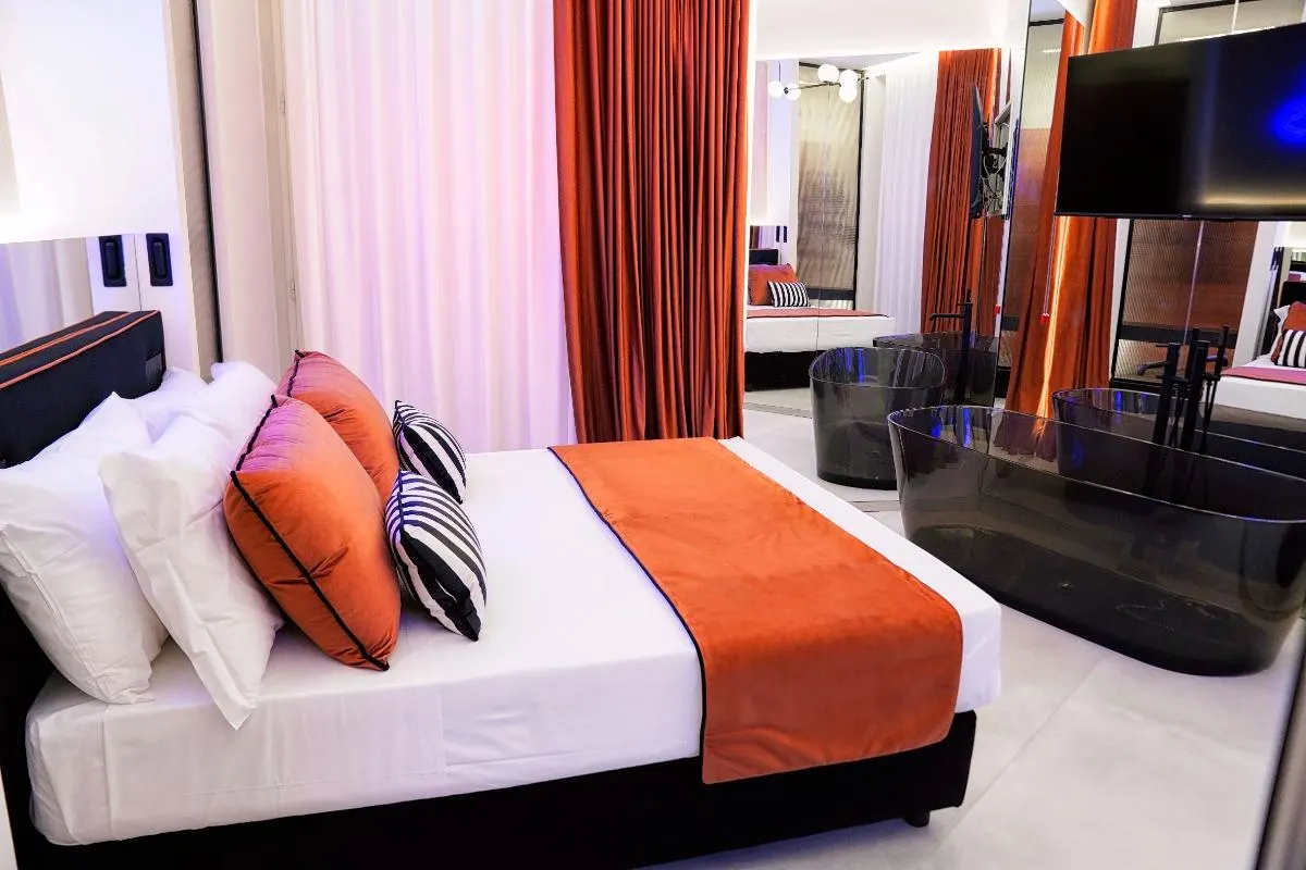 Suite The World Is Yours | Kind Places Napoli